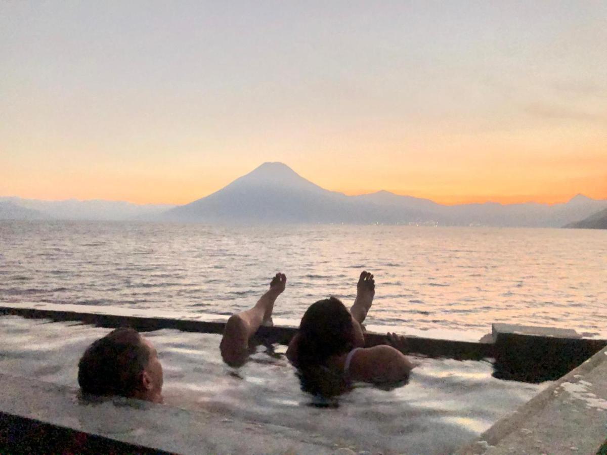Atitlan Sunset Lodge Santa Cruz La Laguna Exterior foto