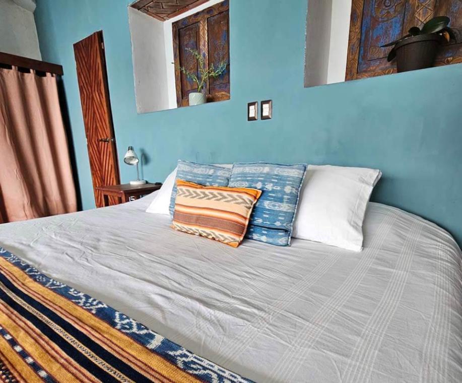 Atitlan Sunset Lodge Santa Cruz La Laguna Exterior foto